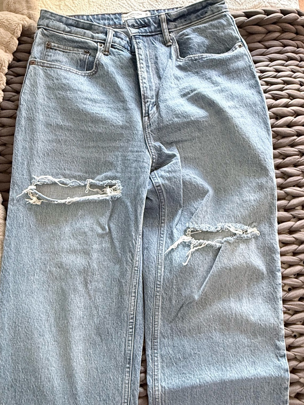 Abercrombie Curve Love 90’s relaxed size 30